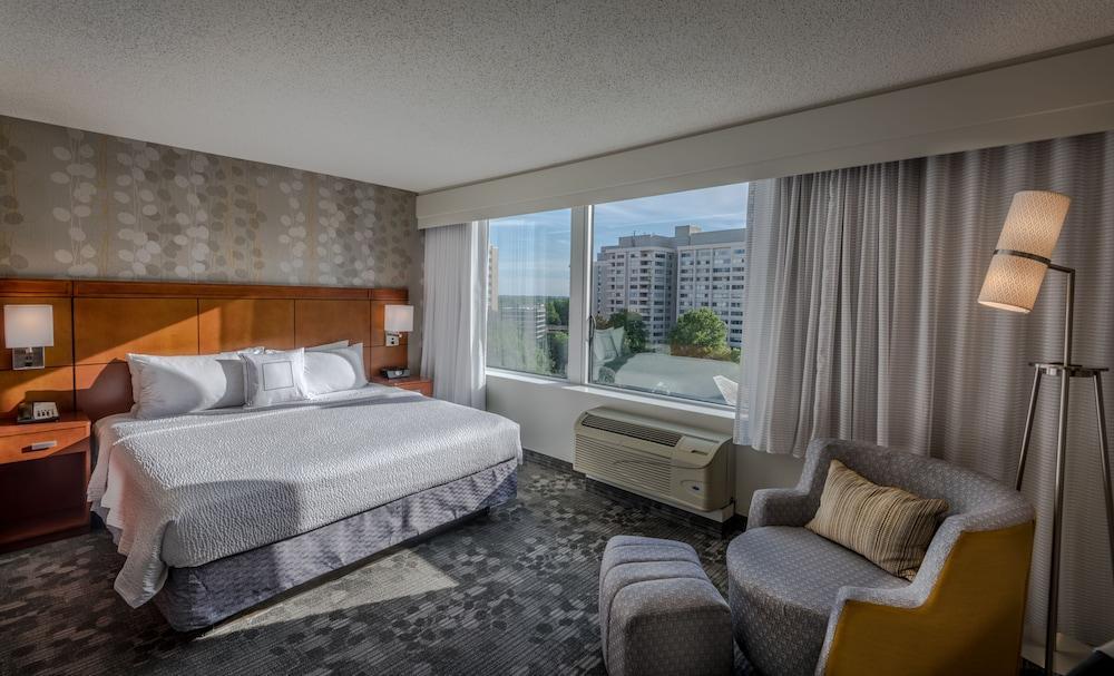 Courtyard By Marriott Bethesda Chevy Chase Hotel Ngoại thất bức ảnh