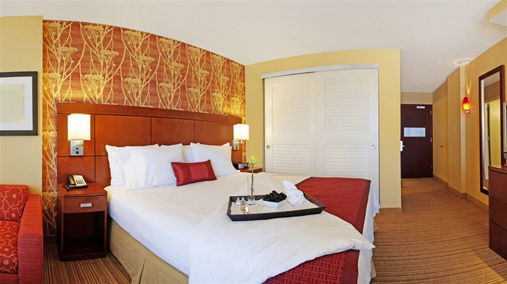 Courtyard By Marriott Bethesda Chevy Chase Hotel Ngoại thất bức ảnh
