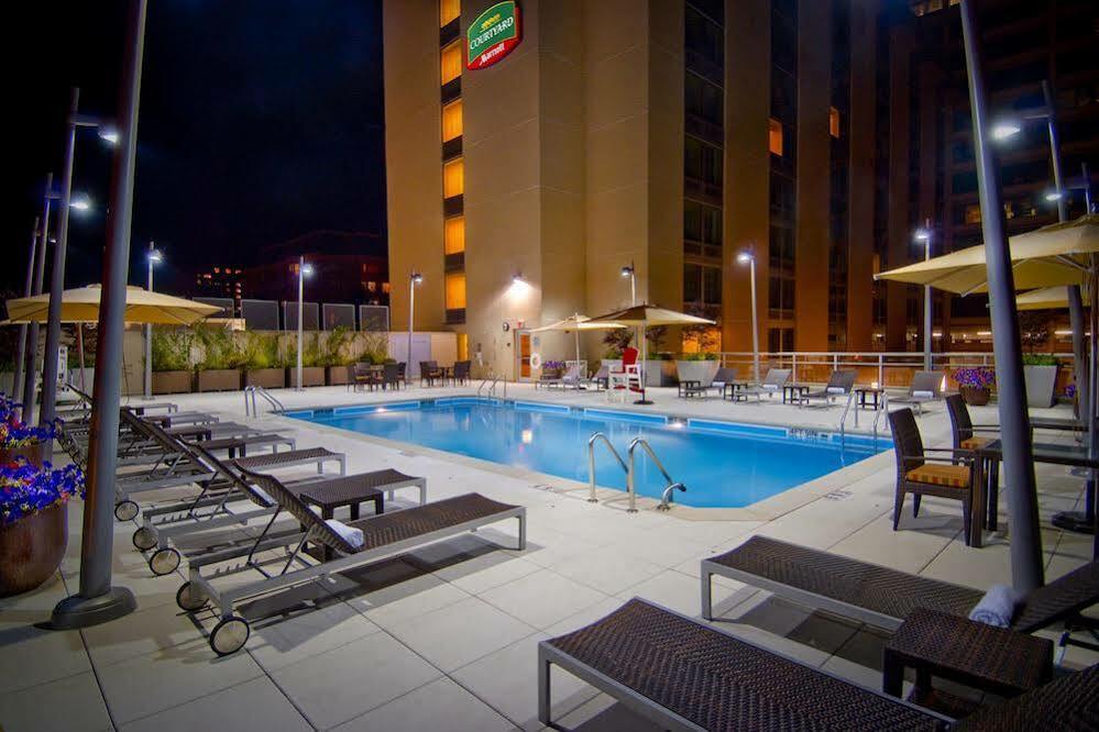 Courtyard By Marriott Bethesda Chevy Chase Hotel Ngoại thất bức ảnh