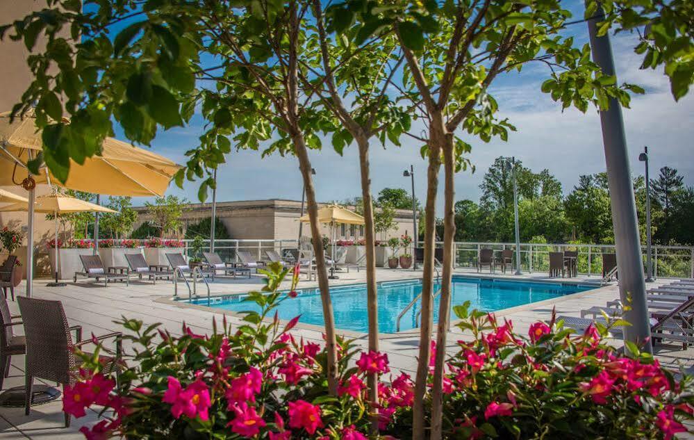 Courtyard By Marriott Bethesda Chevy Chase Hotel Ngoại thất bức ảnh